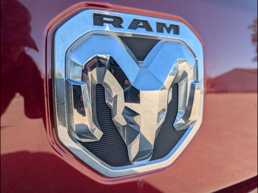 2022 RAM 1500 Laramie Crew Cab 4x4 5'7" Box