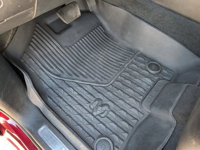 2022 RAM 1500 Laramie Crew Cab 4x4 5'7" Box