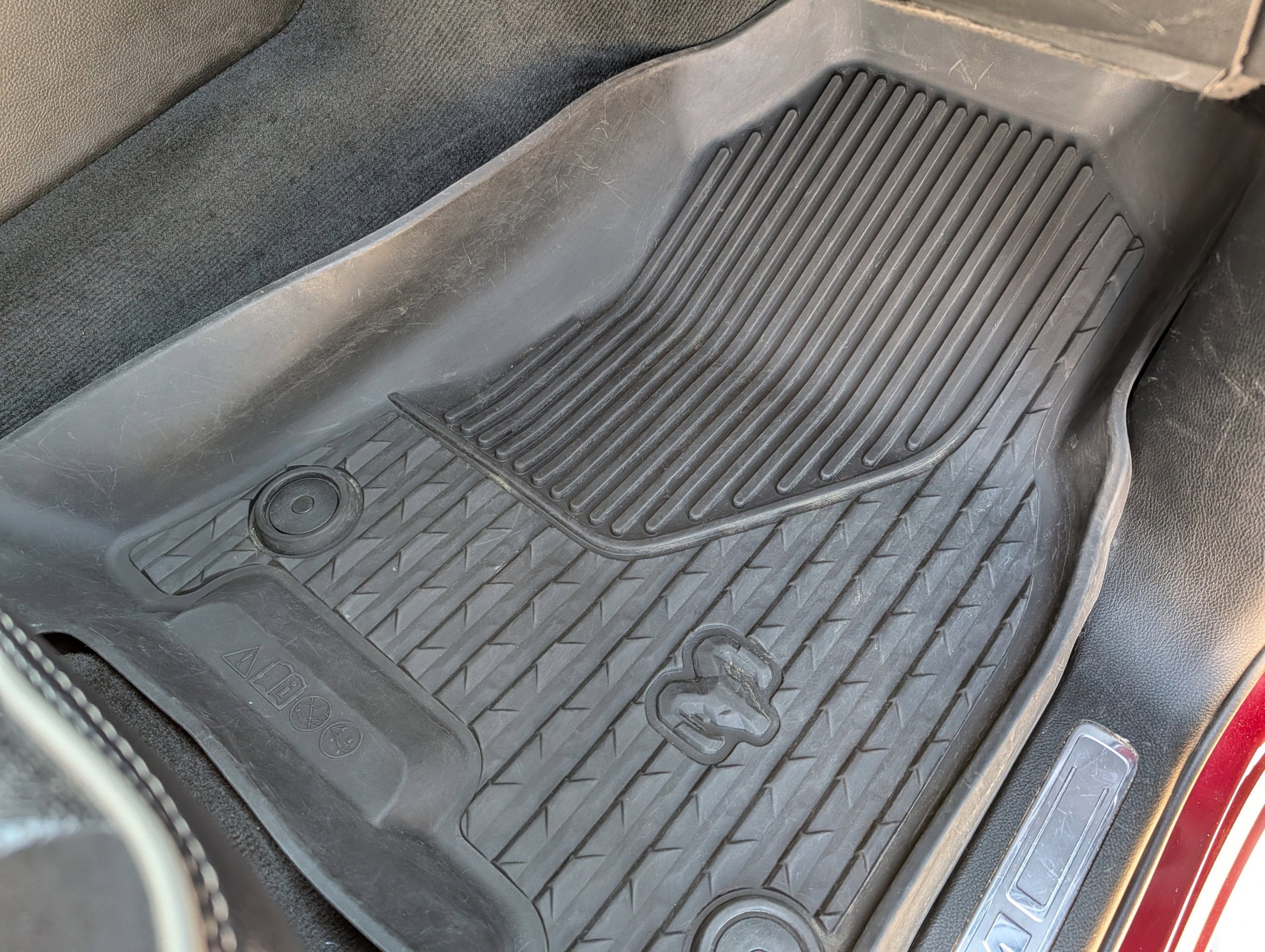 2022 RAM 1500 Laramie Crew Cab 4x4 5'7" Box