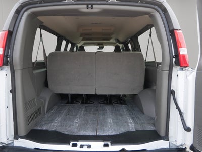 2024 Chevrolet Express Passenger 3500 1LT