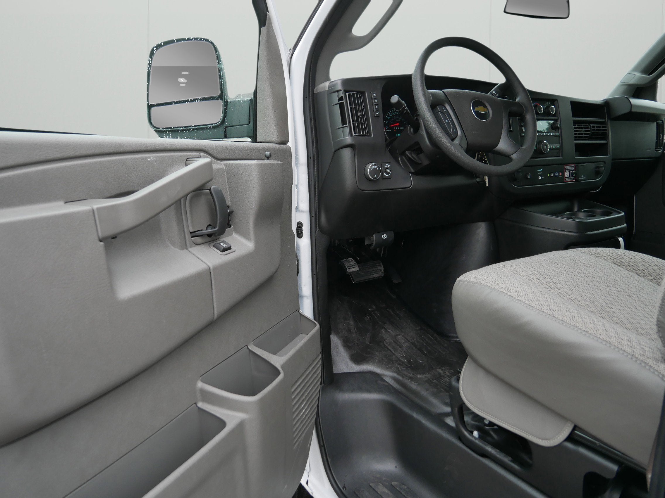 2025 Chevrolet Express Cargo 2500 Base