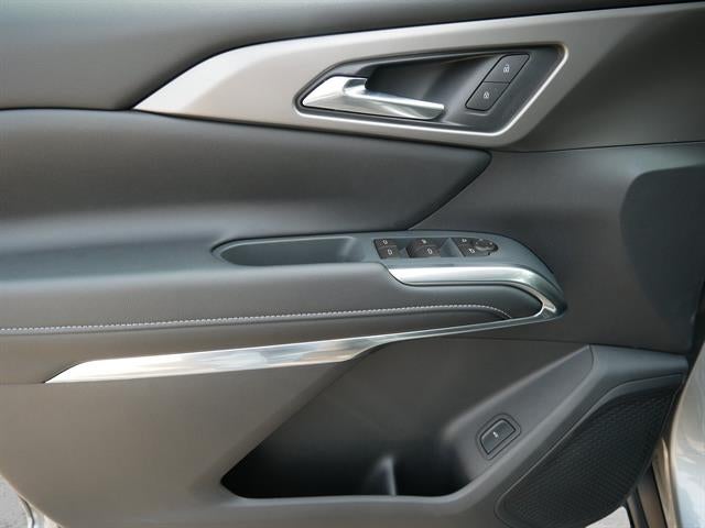 2027 Chevrolet Traverse LT w/2LT