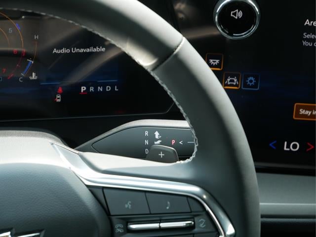 2027 Chevrolet Traverse LT w/2LT