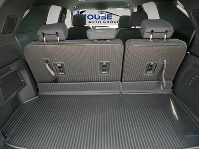 2027 Chevrolet Traverse LT w/2LT