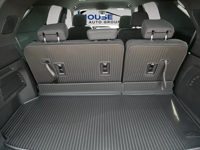 2027 Chevrolet Traverse LT w/2LT