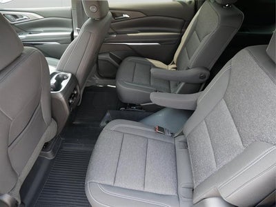 2027 Chevrolet Traverse LT w/2LT