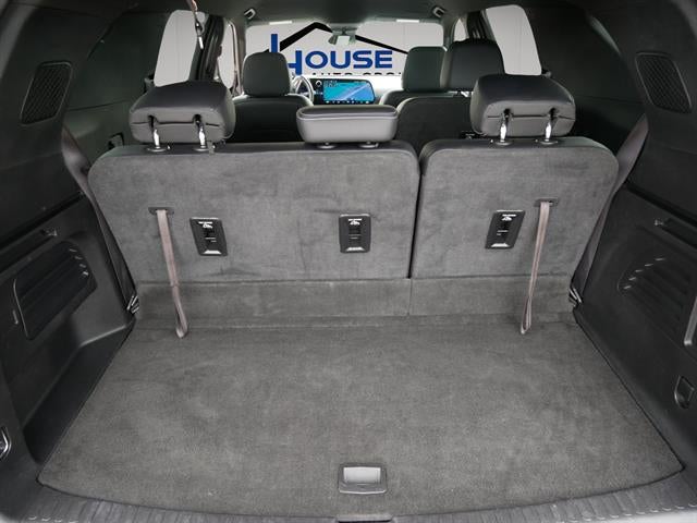 2025 Chevrolet Traverse Base