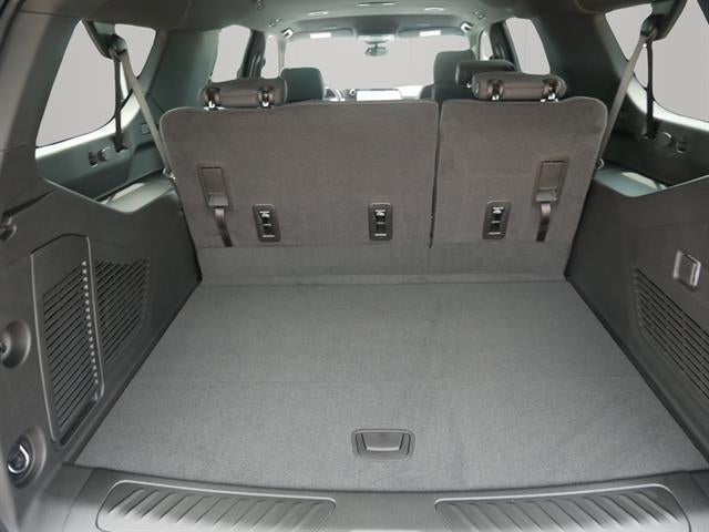 2026 Chevrolet Suburban 4WD LS