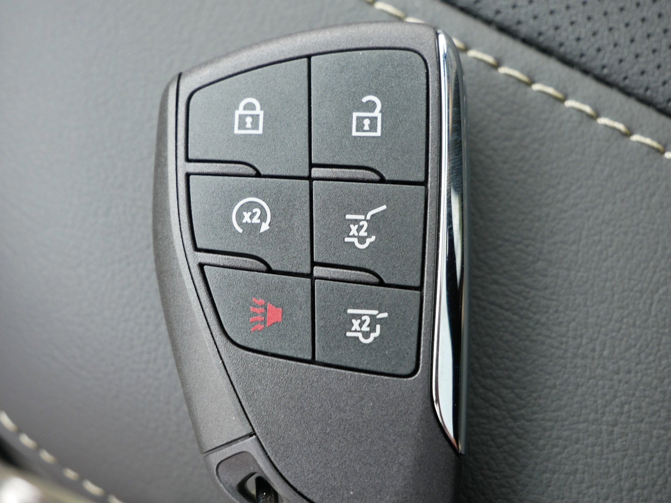 2025 Chevrolet Suburban 4WD Premier