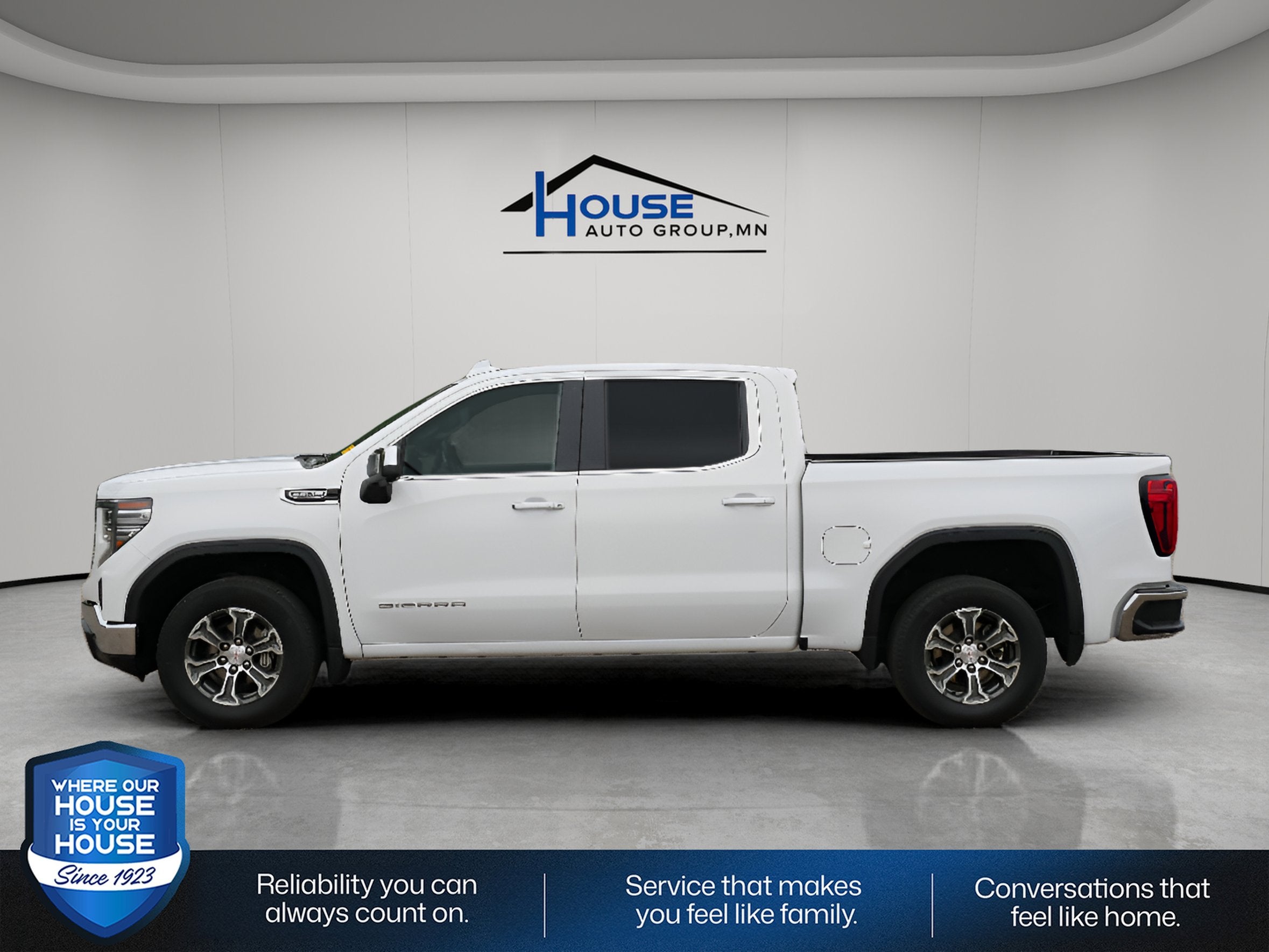 2025 GMC Sierra 1500 SLT