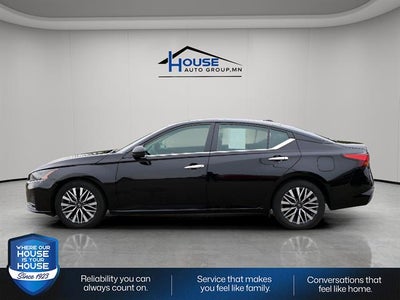 2025 Nissan Altima SV FWD
