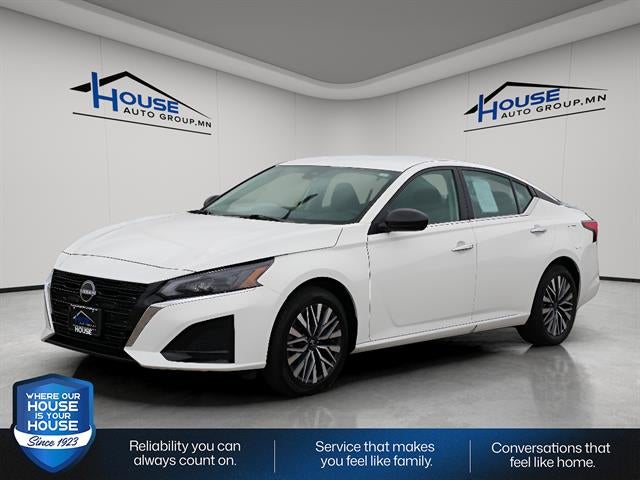 Used 2025 Nissan Altima SV with VIN 1N4BL4DW6SN373139 for sale in Owatonna, Minnesota