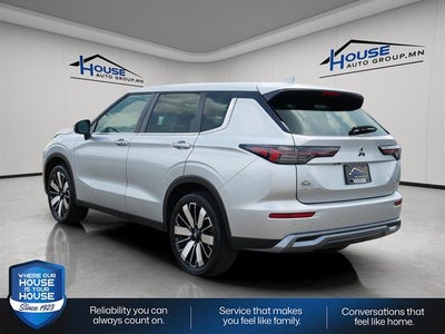 2025 Mitsubishi Outlander SE