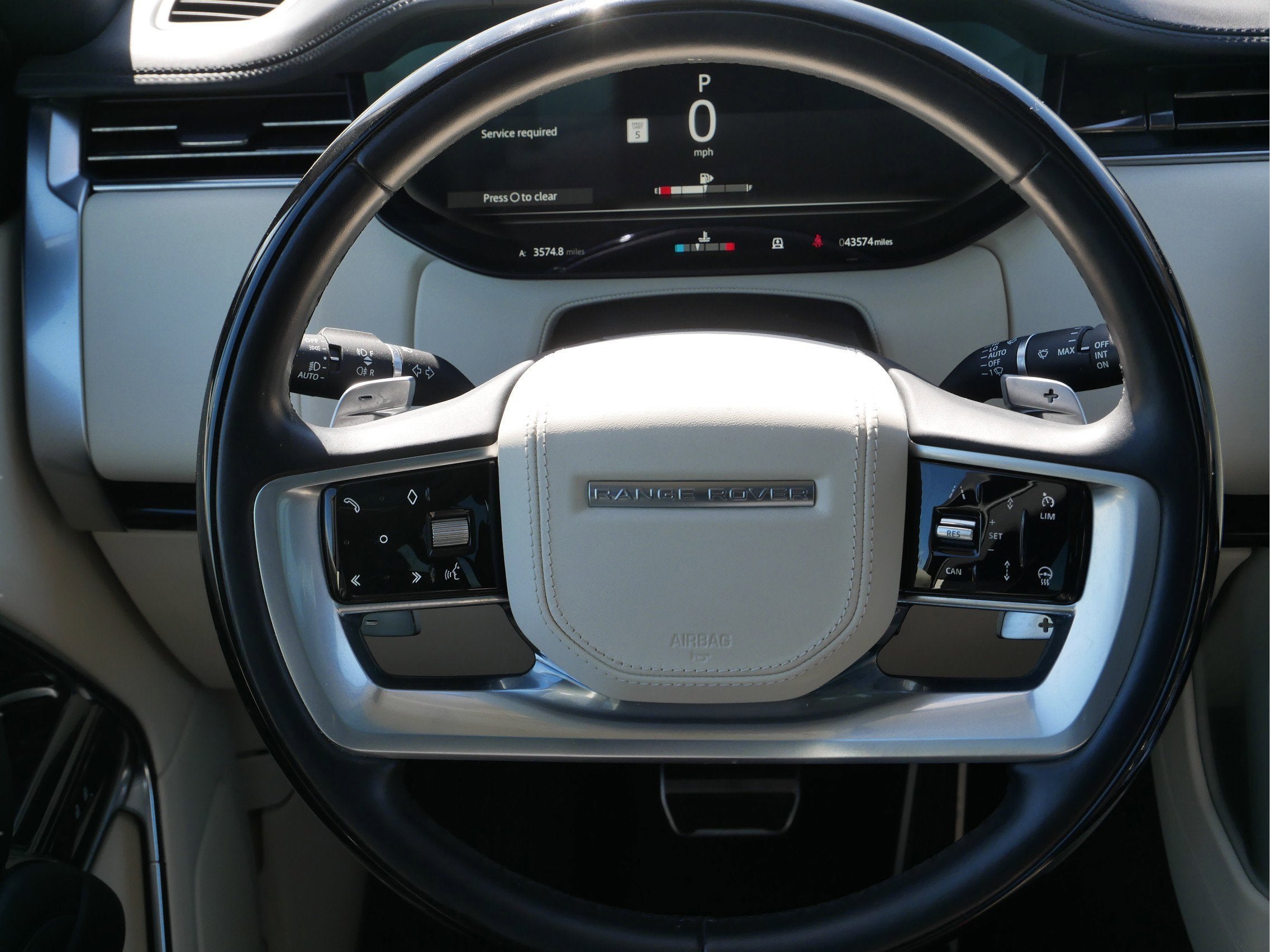 2023 Land Rover Range Rover SE