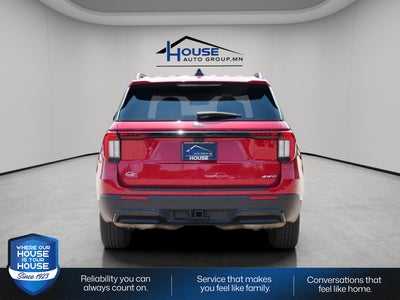 2025 Ford Explorer ST-Line