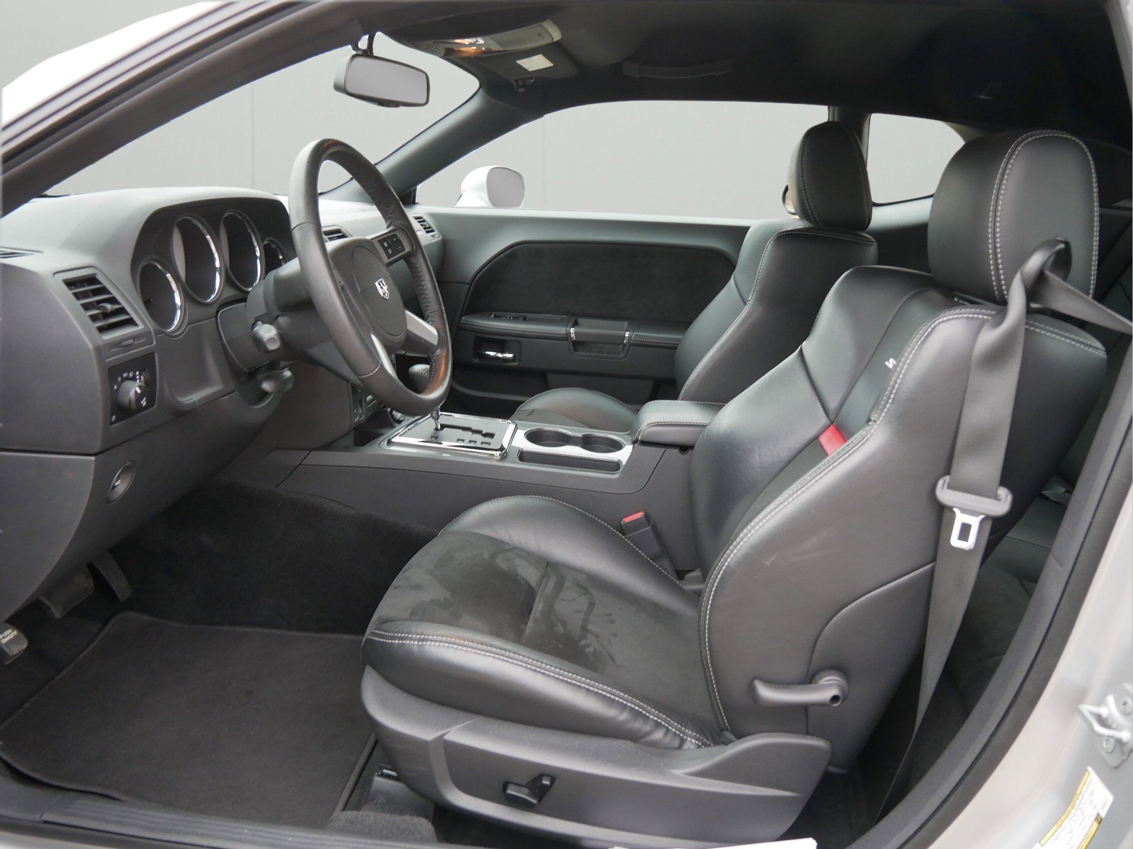 2009 Dodge Challenger SRT8