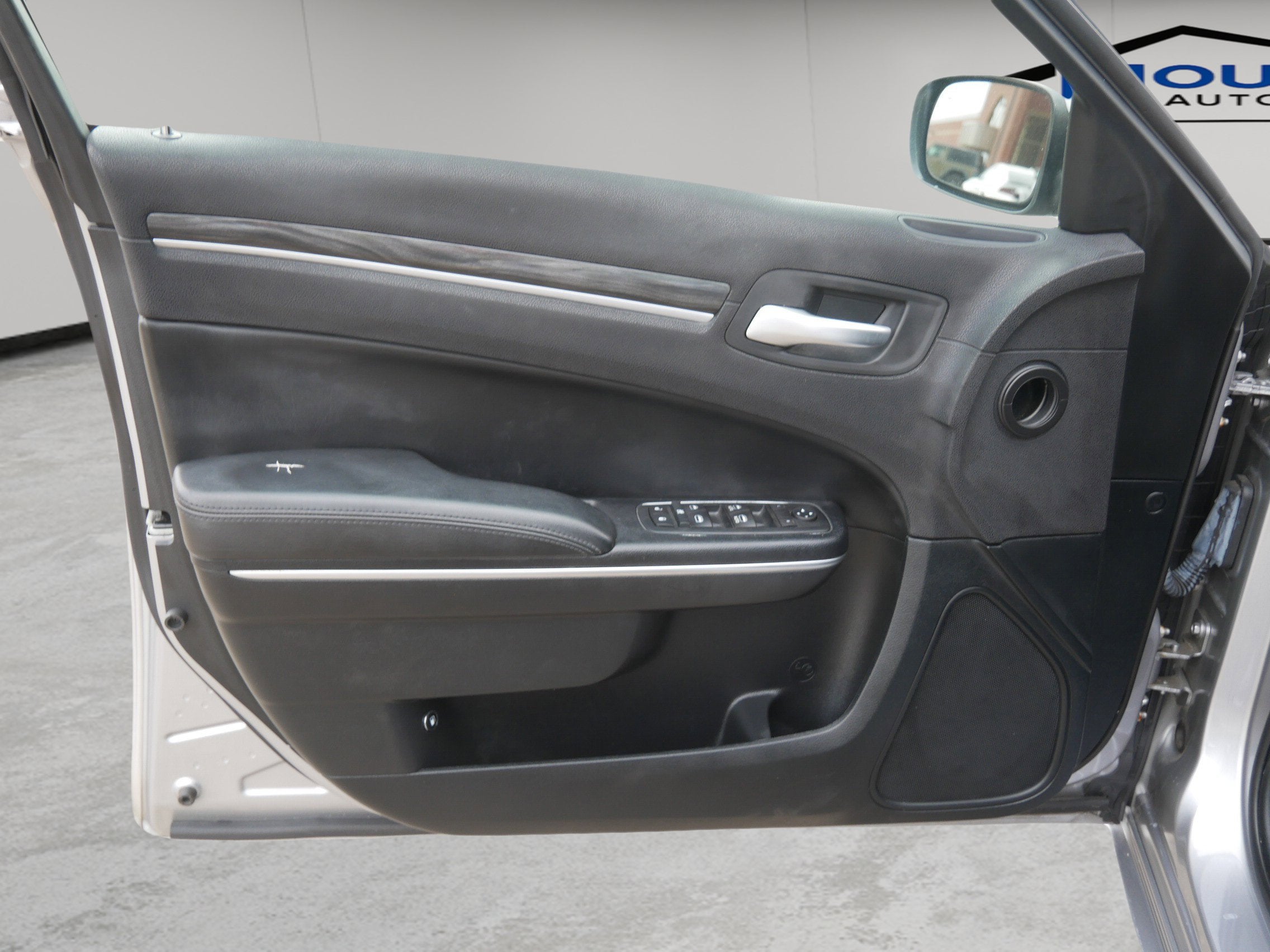 2017 Chrysler 300 Limited