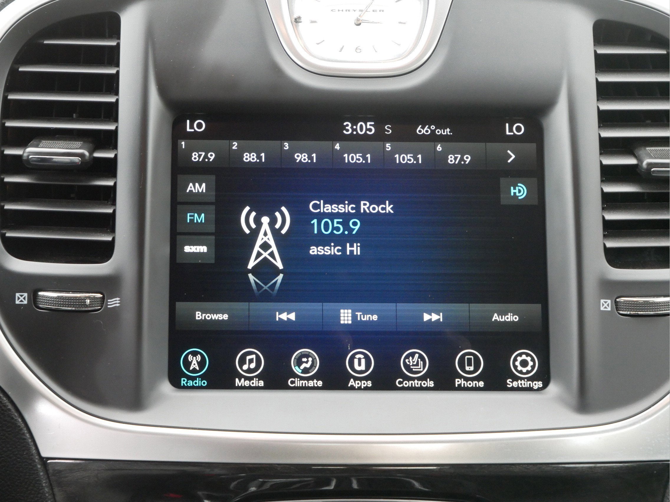 2017 Chrysler 300 Limited