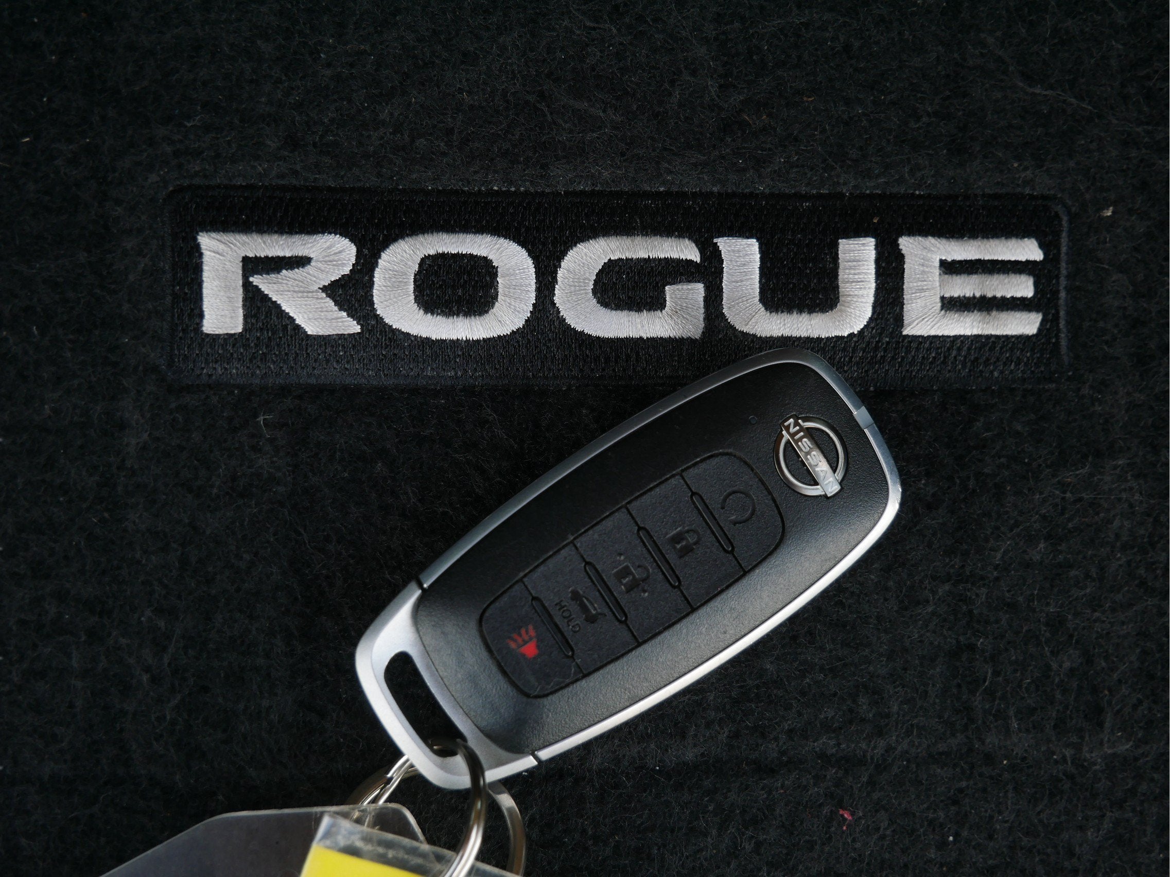 2026 Nissan Rogue SL