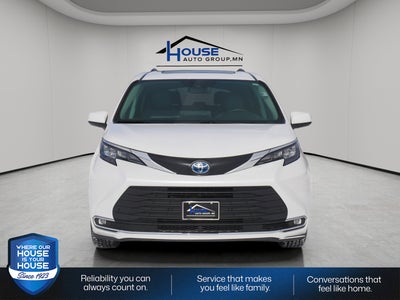2024 Toyota Sienna XLE