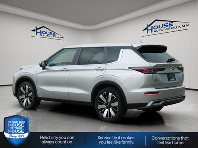 2025 Mitsubishi Outlander SE