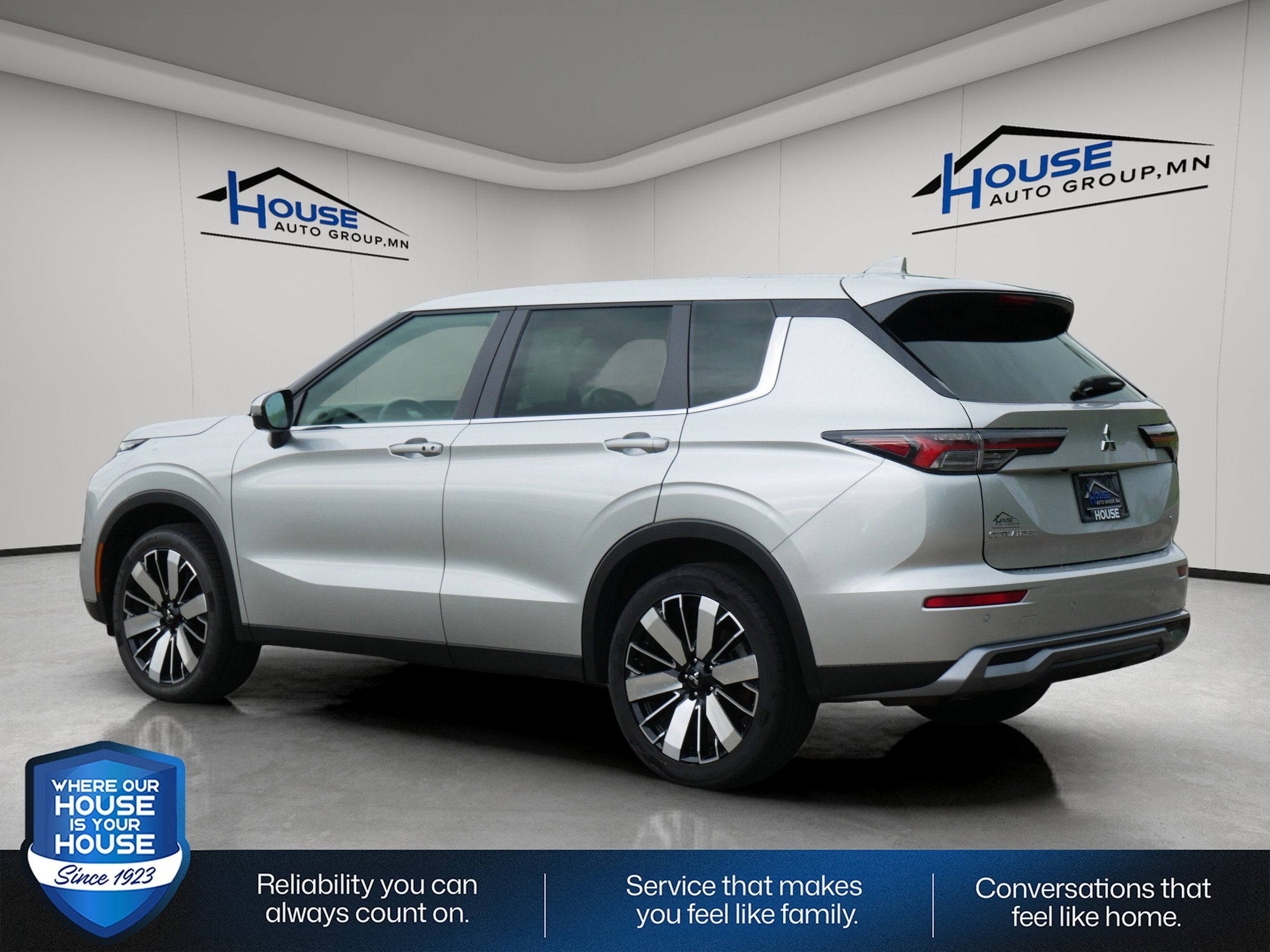 2025 Mitsubishi Outlander SE