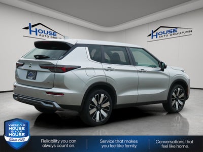 2025 Mitsubishi Outlander SE