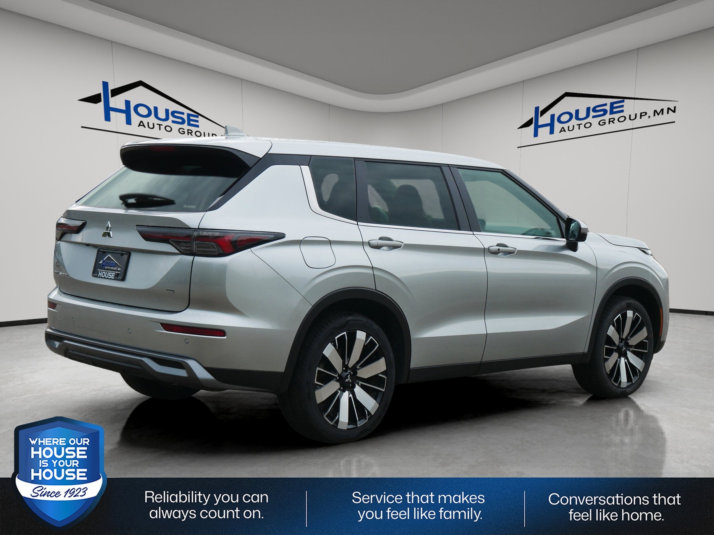 2025 Mitsubishi Outlander SE
