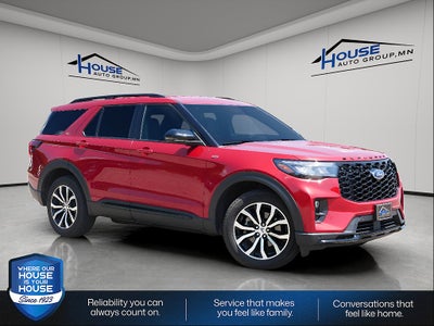 2025 Ford Explorer ST-Line
