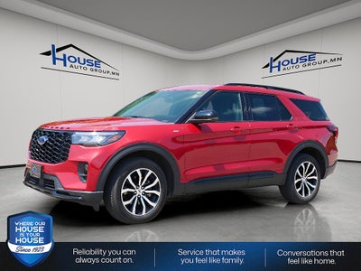 2025 Ford Explorer ST-Line