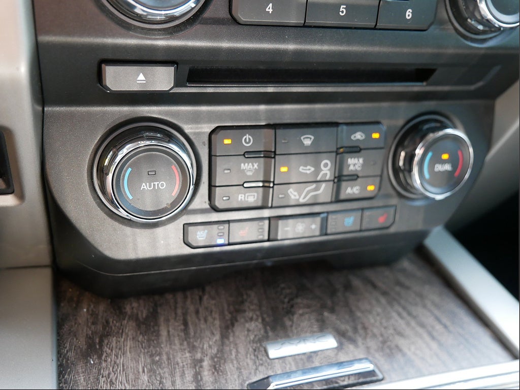2018 Ford Super Duty F-250 SRW Lariat