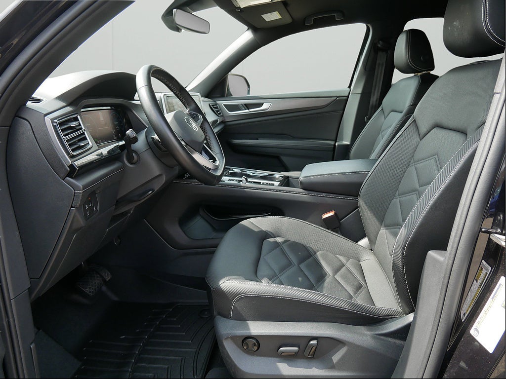 2025 Volkswagen Atlas Cross Sport SE 4Motion