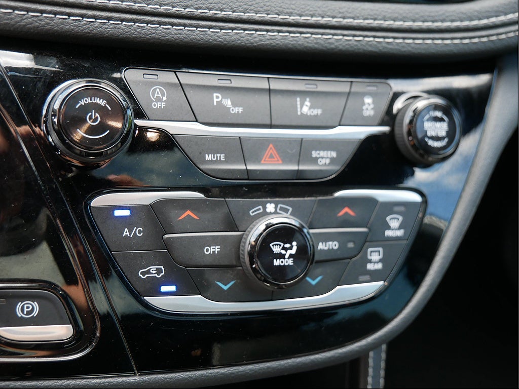2026 Chrysler Pacifica Limited