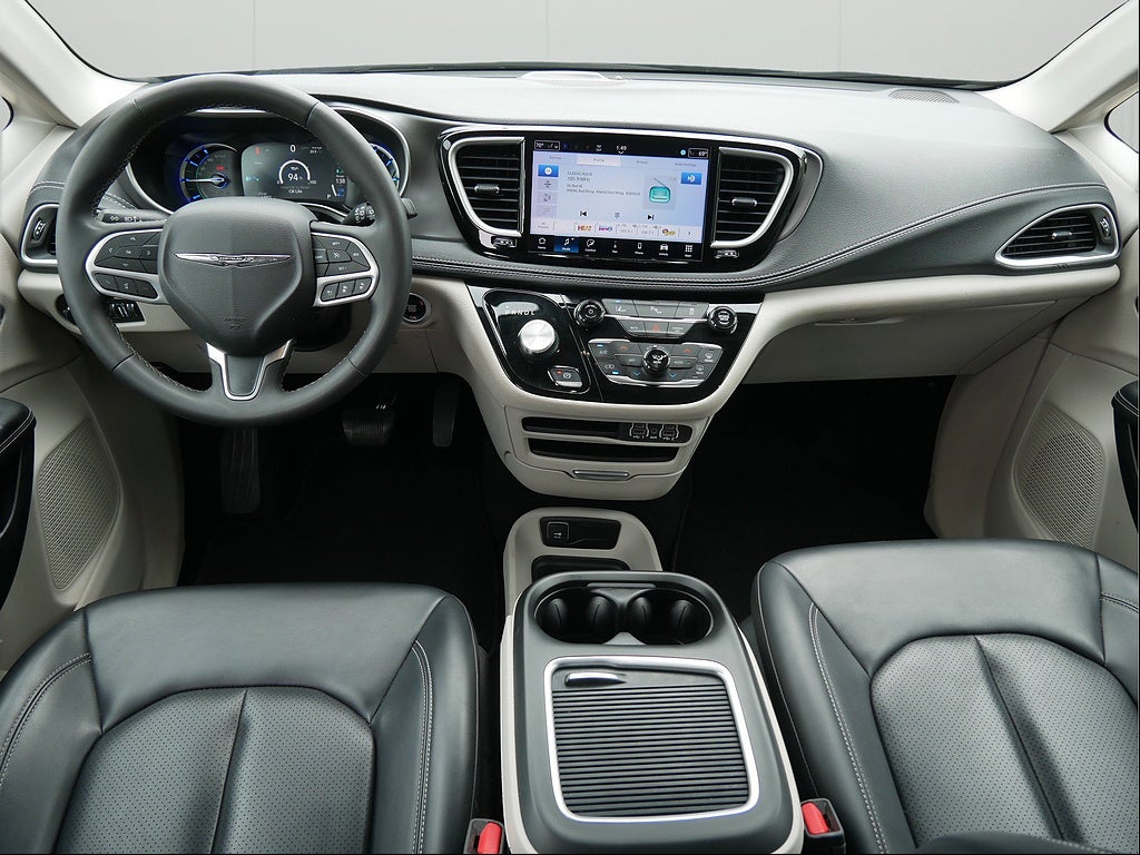 2024 Chrysler Pacifica Select