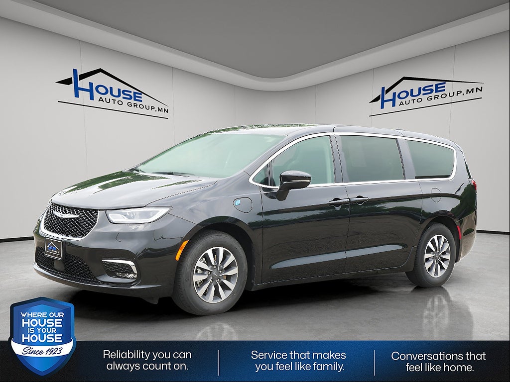 2024 Chrysler Pacifica Select