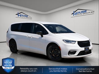 2024 Chrysler Pacifica S Appearance