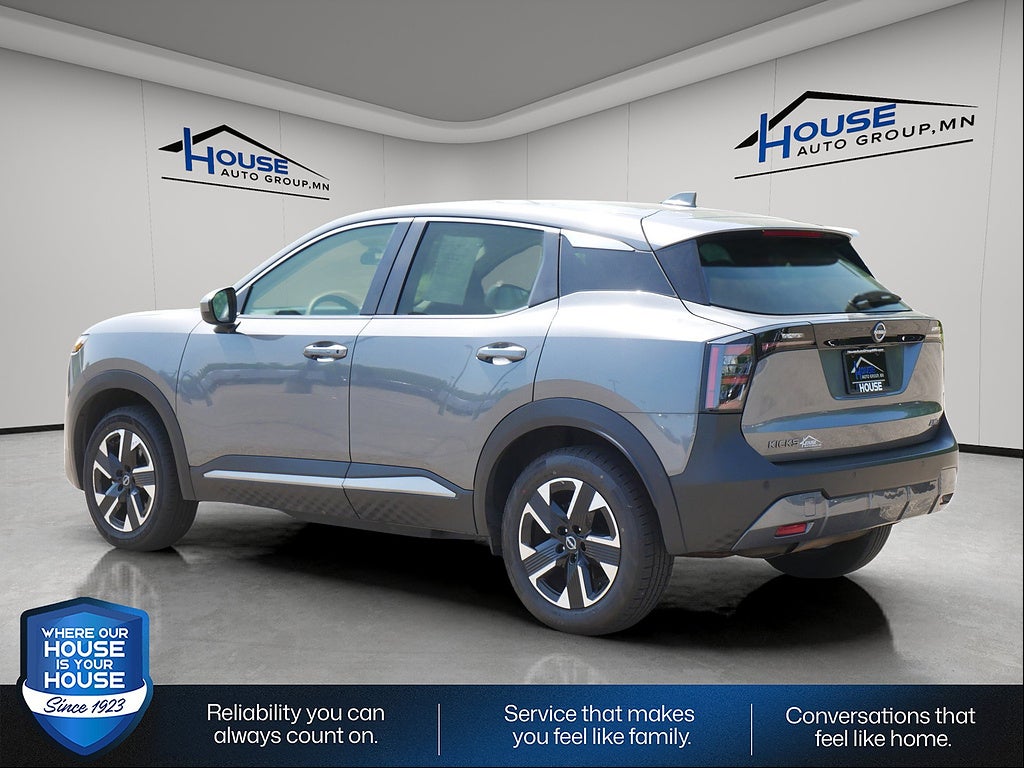 2025 Nissan Kicks SV
