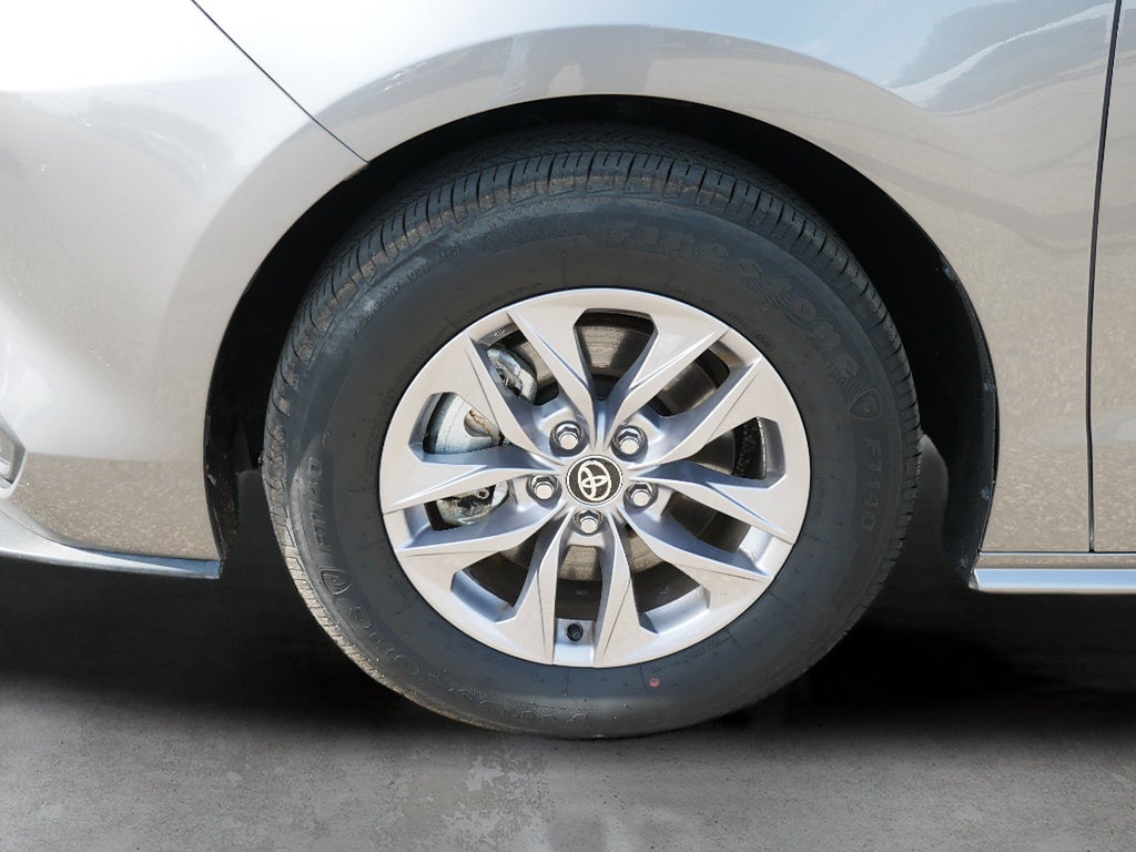 2026 Toyota Sienna XLE 8-Passenger
