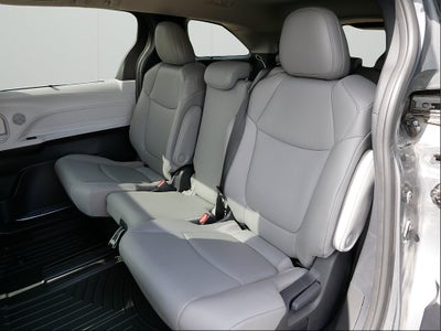2026 Toyota Sienna XLE 8-Passenger