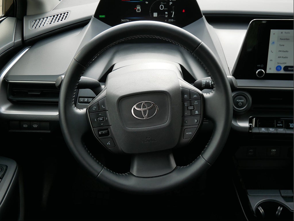 2025 Toyota Prius LE