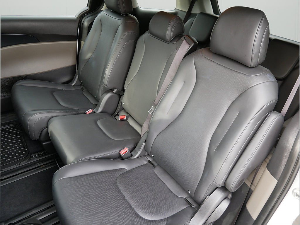 2026 Kia Carnival Hybrid LXS