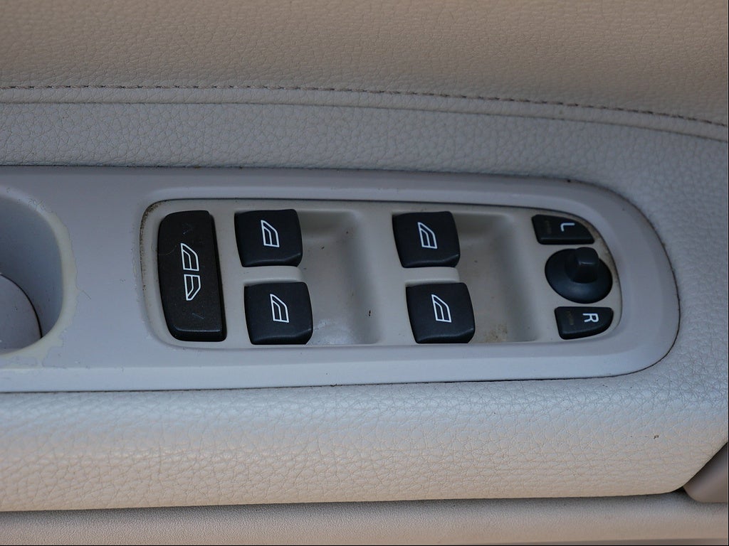 2006 Volvo C70 T5
