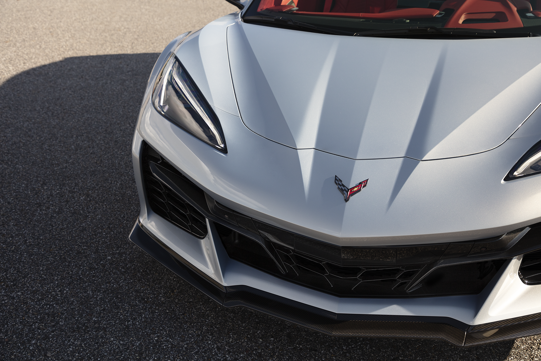 2025 Chevrolet Corvette hood